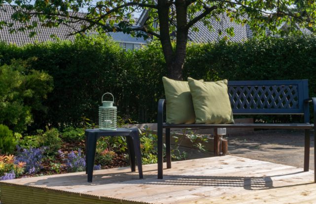 Tuin voor gasten van vakantiewoningen De Pastorie, Boven-Leeuwen, Land van Maas en Waal te Gelderland,